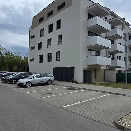 Premium Family - Free Parking * Trencin